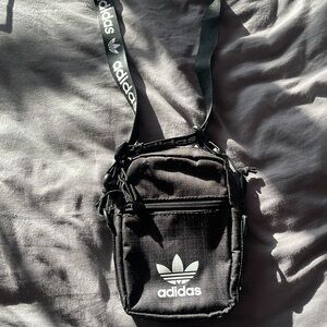 Addias crossbody bag